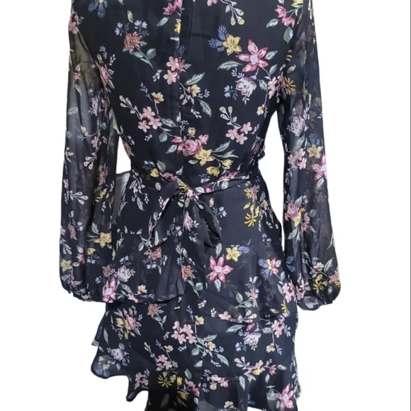 LORD AND TAYLOR DRESS - Picture 3 of 7